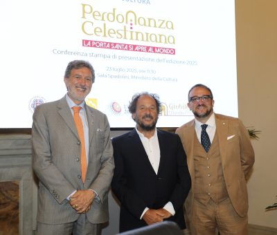 Il Presidente Marsilio con il sindaco Biondi e iil direttore artistico De Amicis